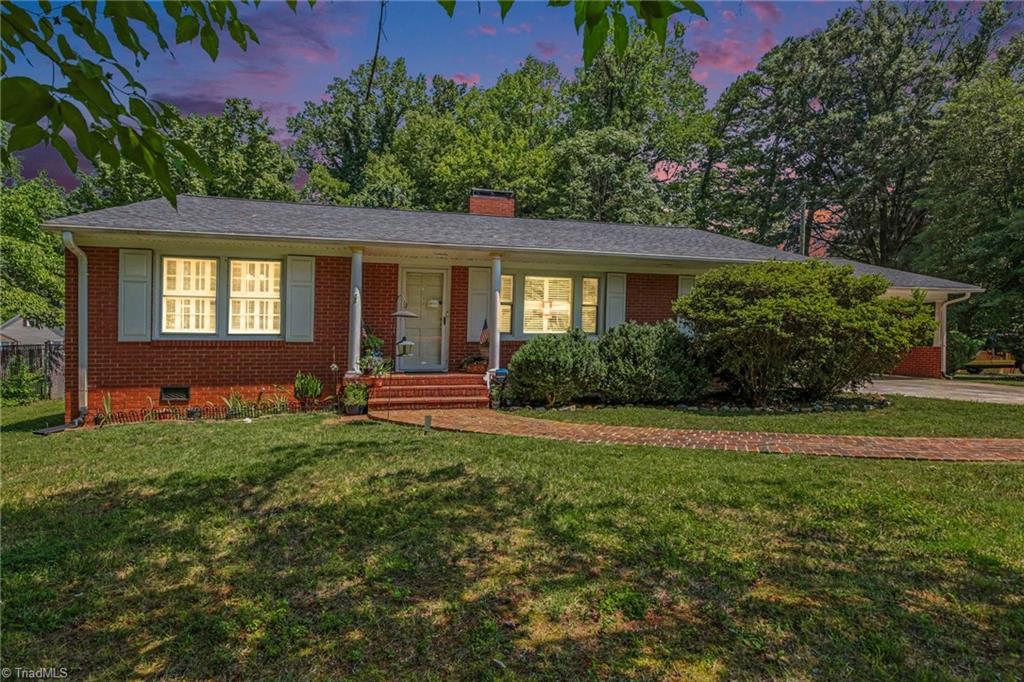 305 Hilltop Drive Property Photo 1