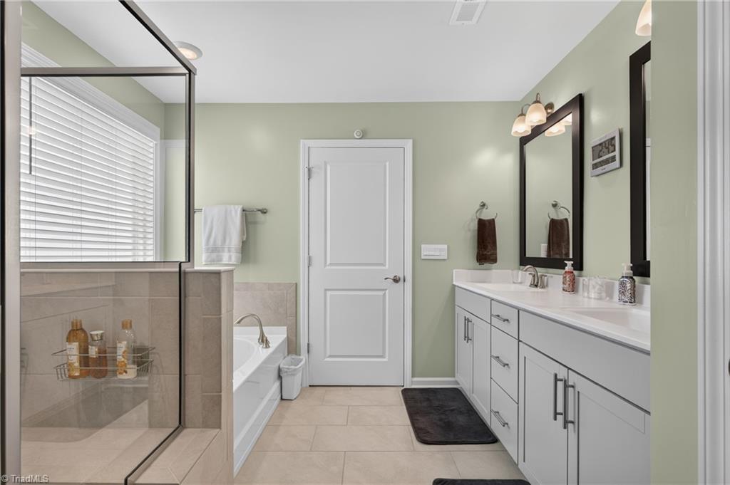 4225 Toucan Trail Property Photo 27