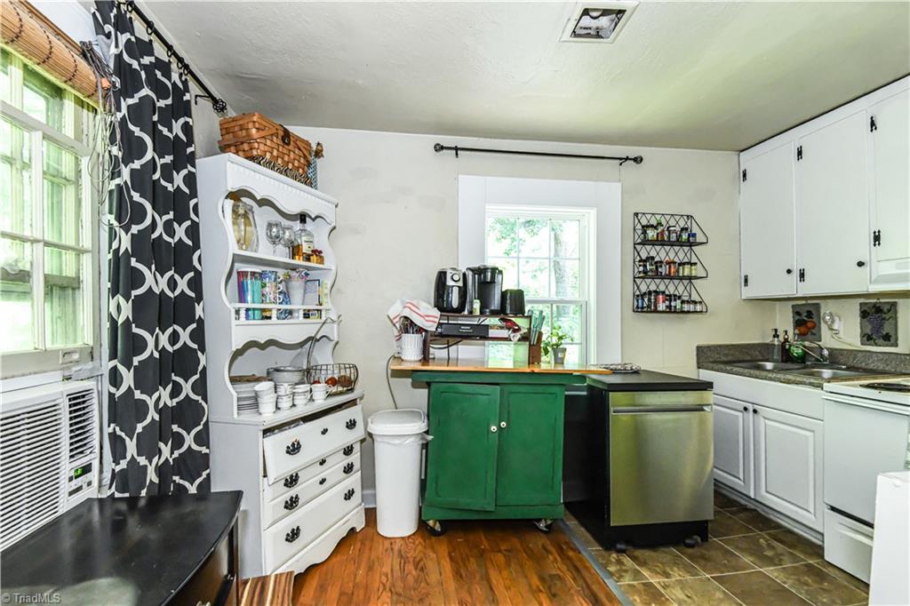 1806 Walker Avenue Property Photo 32