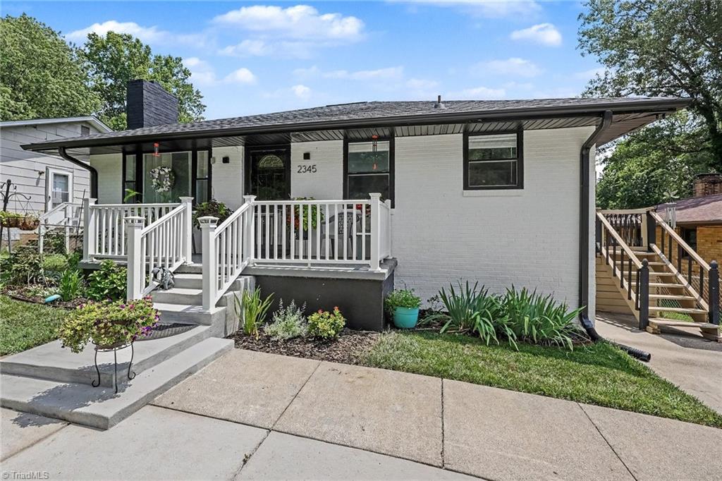2345 Redbud Lane Property Photo 4