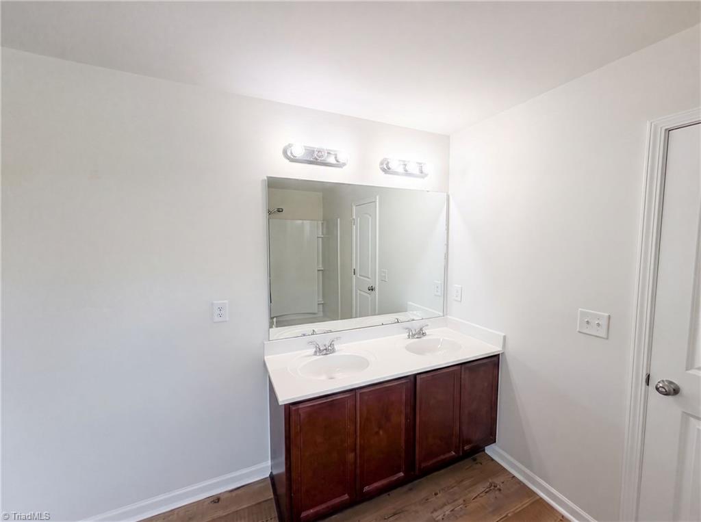 1134 Aster Way Property Photo 6