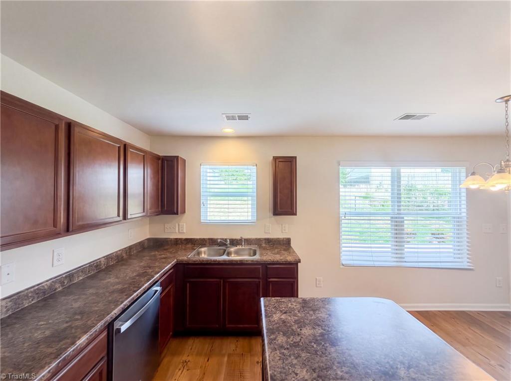 1134 Aster Way Property Photo 15