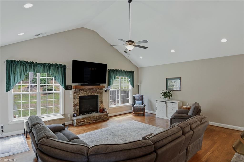 6171 Olde Fields Way Property Photo 5