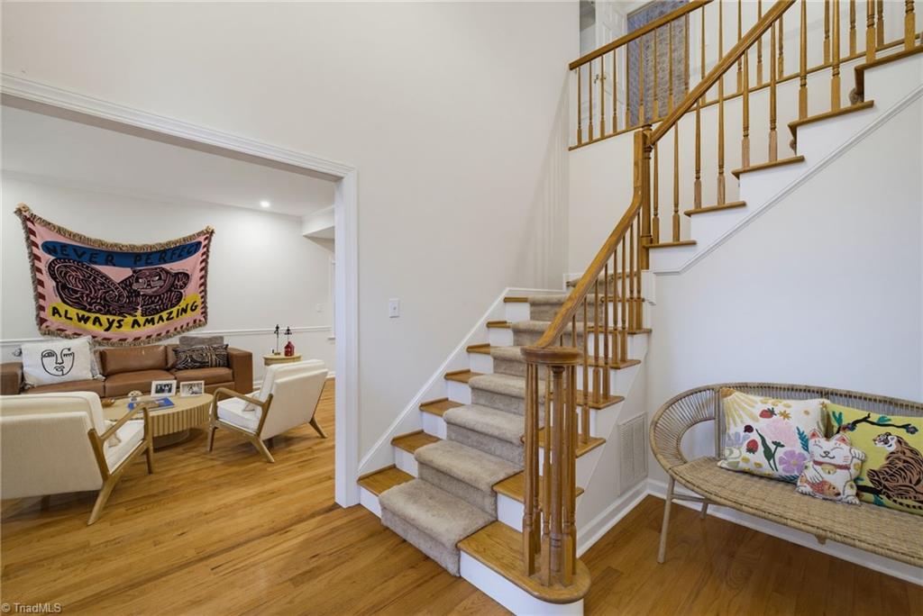 8 Elm Grove Way Property Photo 9