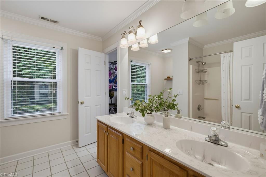 8 Elm Grove Way Property Photo 32