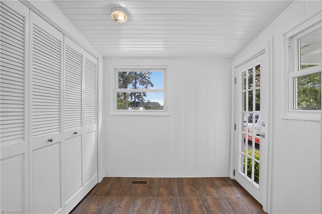 4918 Old Way Road Property Photo 13