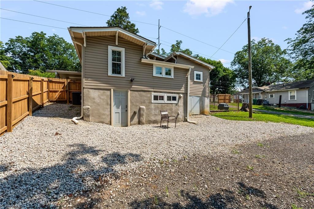 1004 Nathan Hunt Drive Property Photo 24