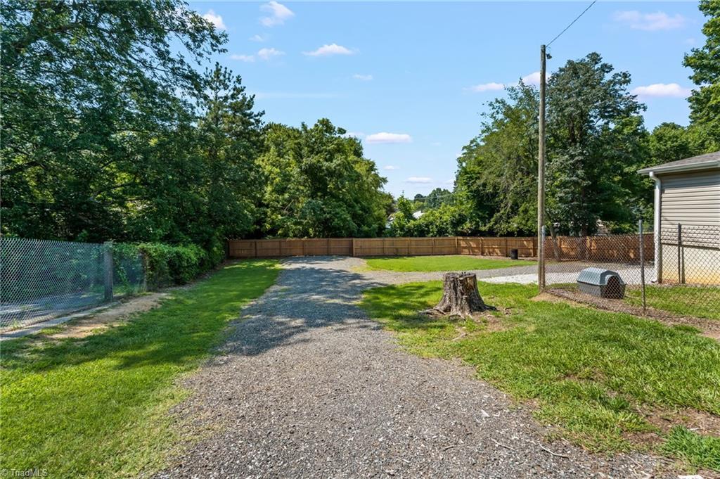 1004 Nathan Hunt Drive Property Photo 28