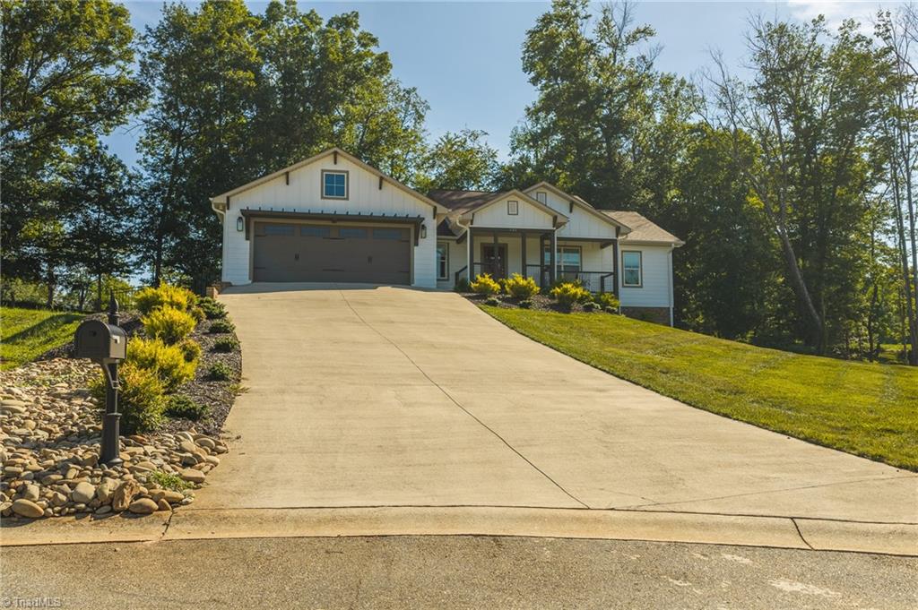 133 Maplewood Court Property Photo 6