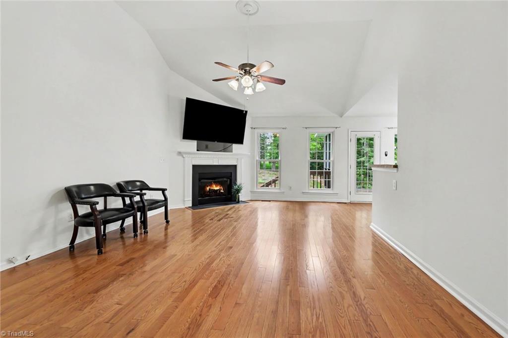 8602 Winding Hill Drive Property Photo 8