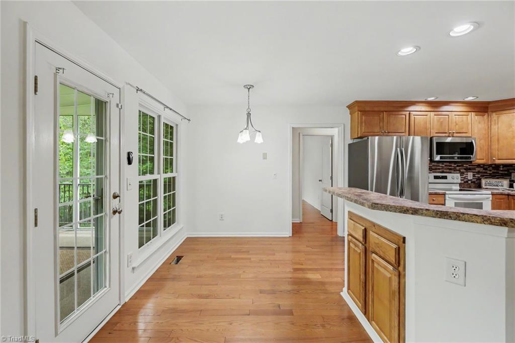 8602 Winding Hill Drive Property Photo 12