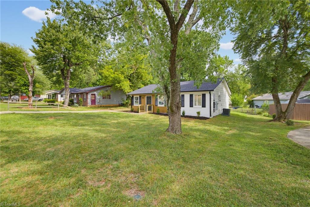 517 Munster Avenue Property Photo 3