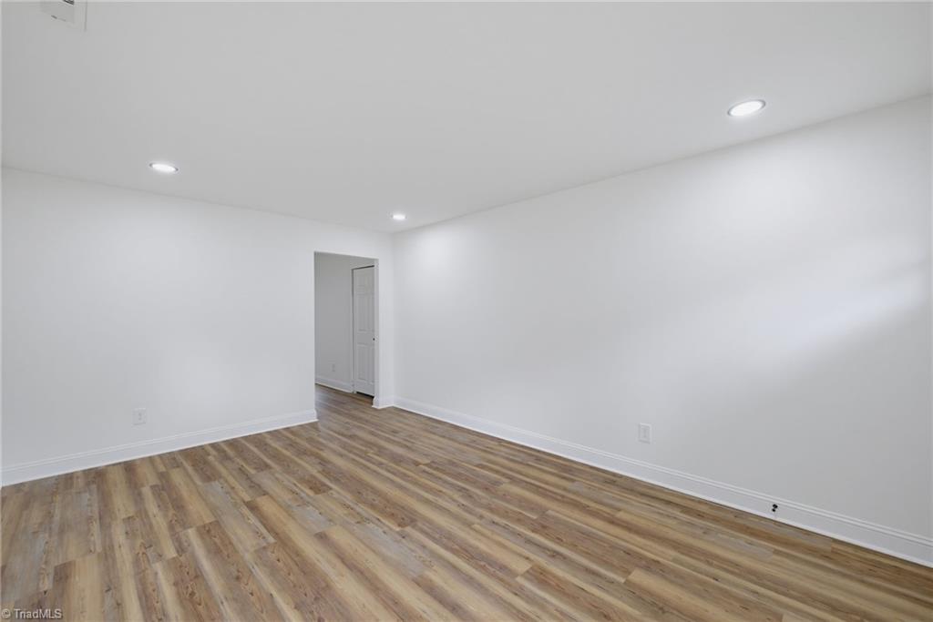 517 Munster Avenue Property Photo 7