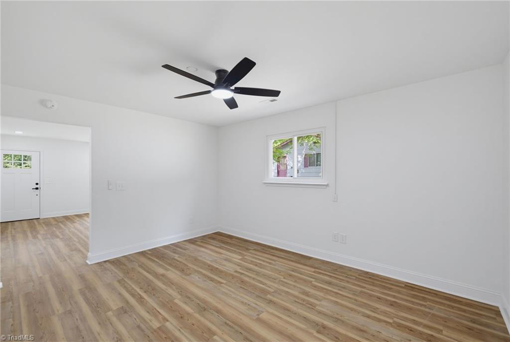 517 Munster Avenue Property Photo 9