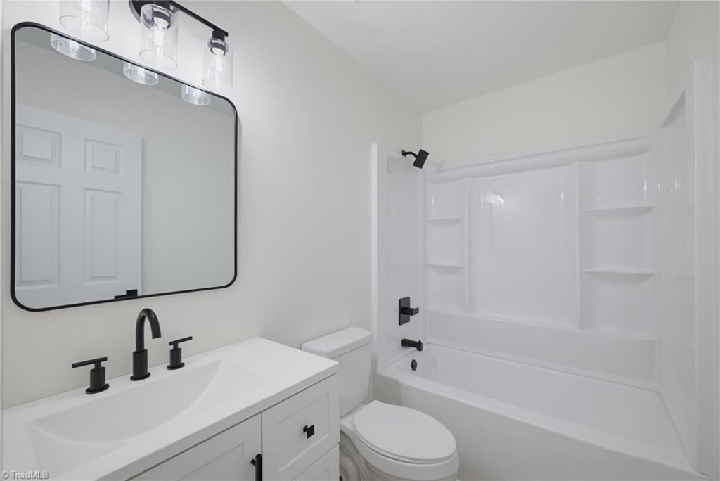 517 Munster Avenue Property Photo 23