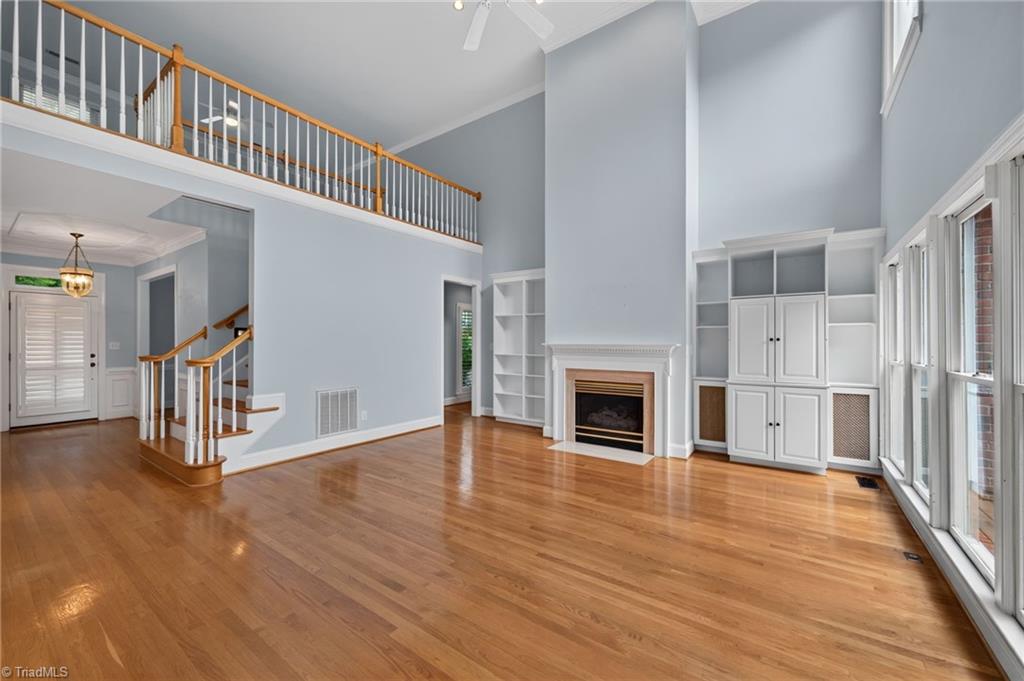 14 Checkerberry Square Property Photo 7