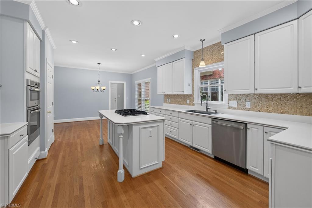14 Checkerberry Square Property Photo 12