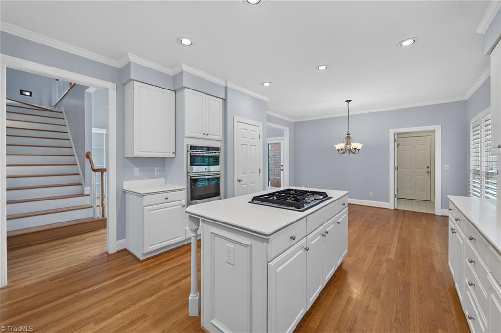 14 Checkerberry Square Property Photo 14