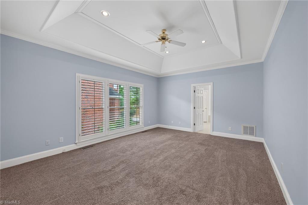 14 Checkerberry Square Property Photo 18