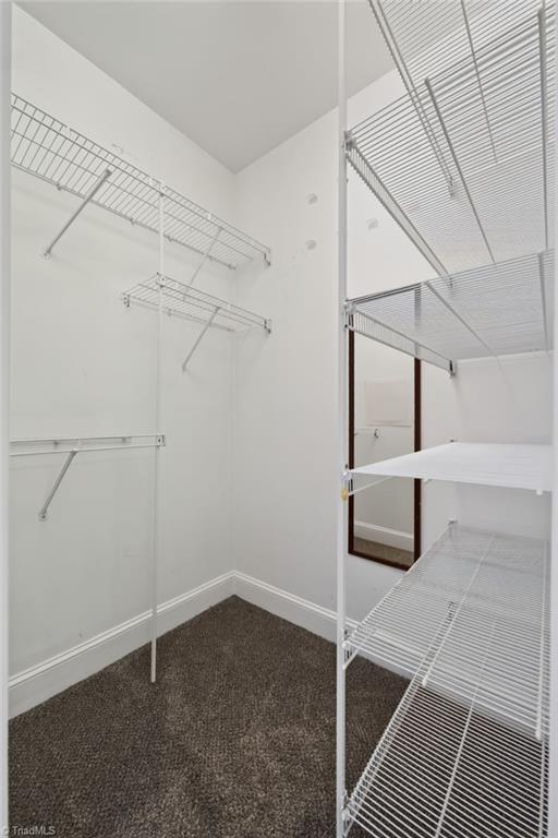 14 Checkerberry Square Property Photo 22