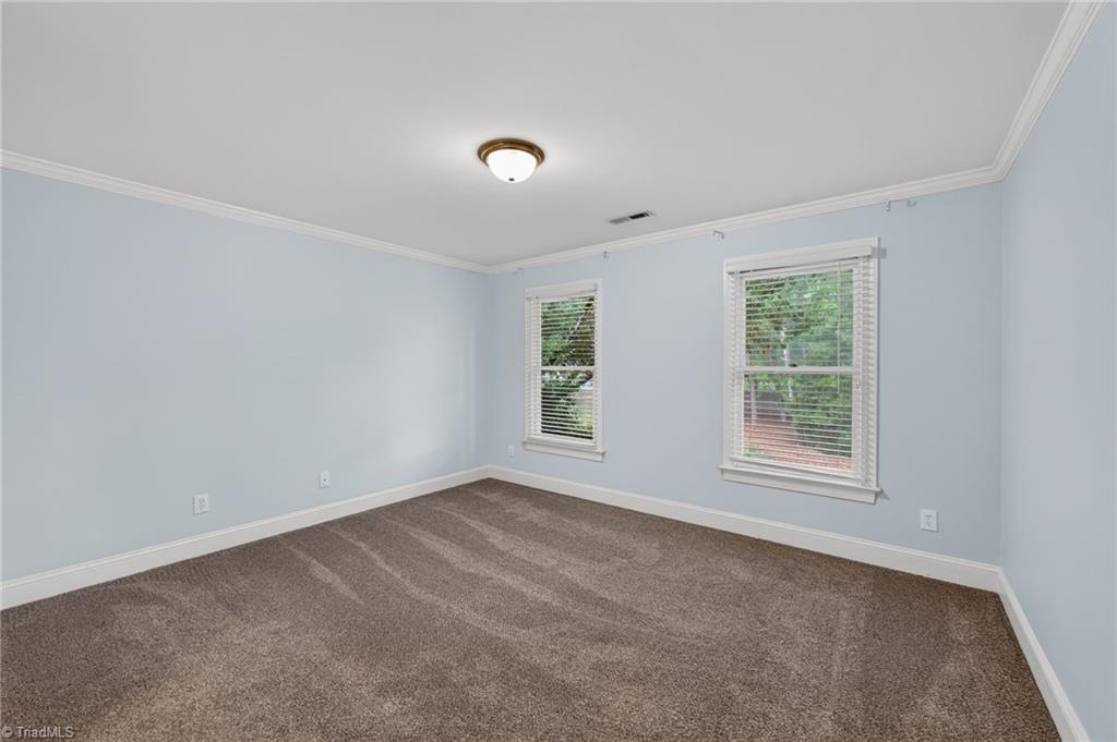 14 Checkerberry Square Property Photo 31