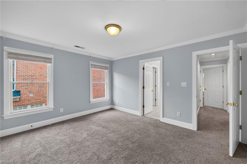 14 Checkerberry Square Property Photo 36