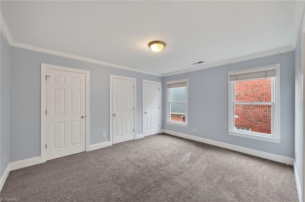14 Checkerberry Square Property Photo 37