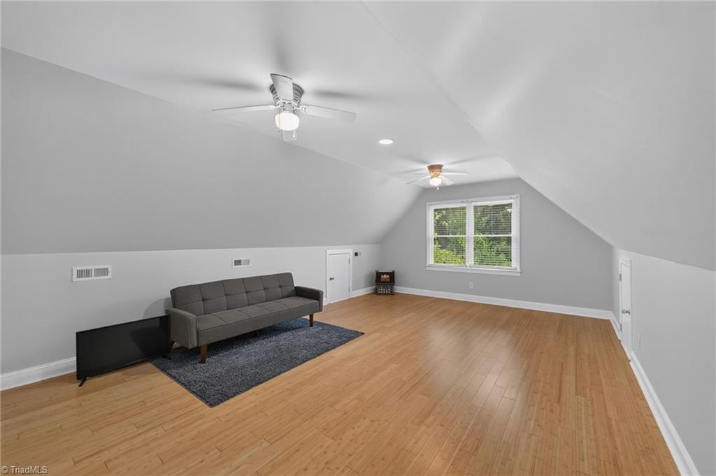 14 Checkerberry Square Property Photo 38