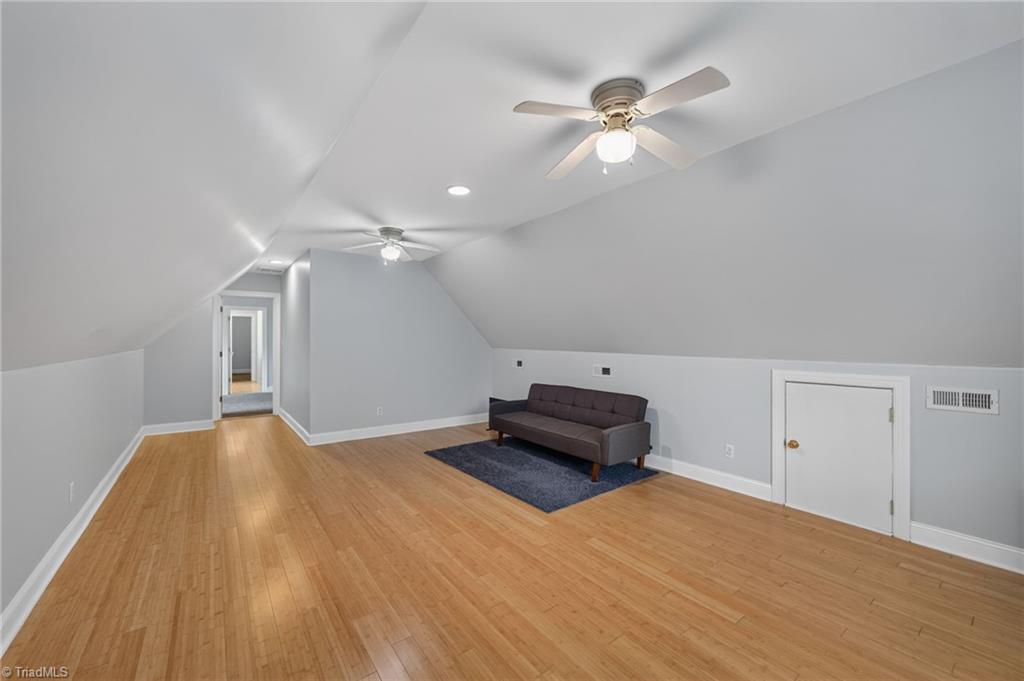 14 Checkerberry Square Property Photo 39