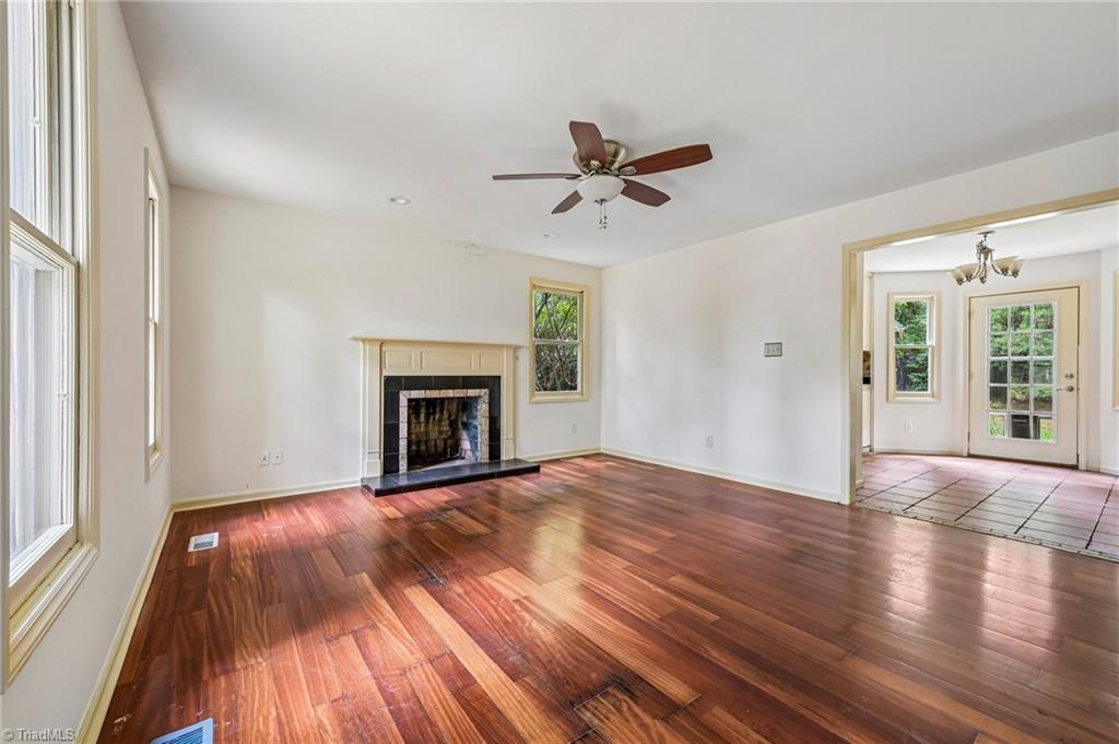 520 E Ohio Avenue Property Photo 6
