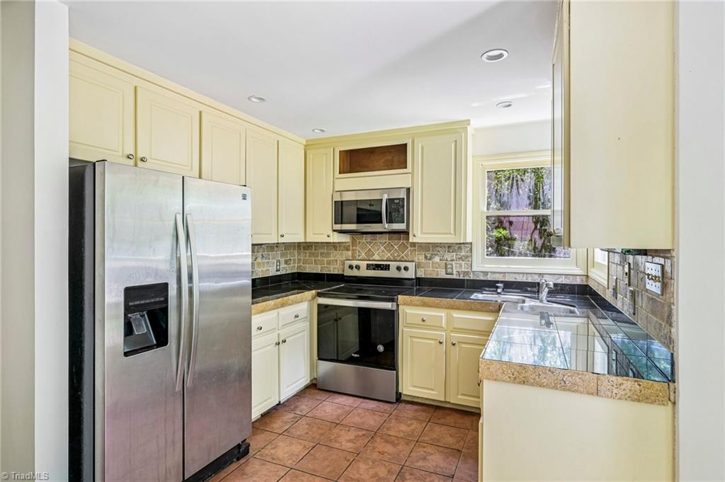 520 E Ohio Avenue Property Photo 11
