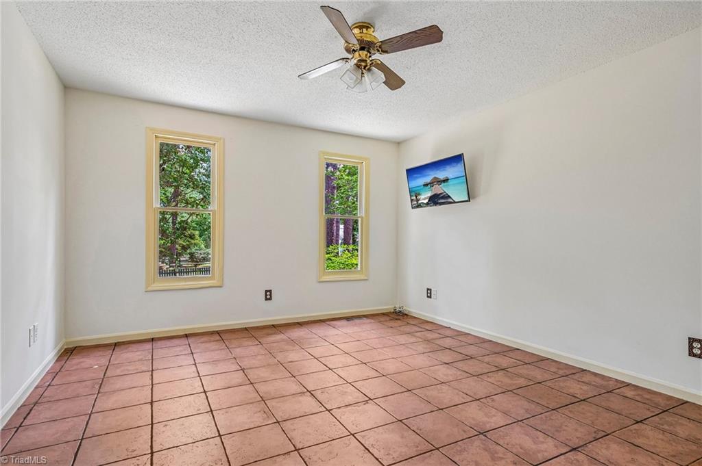 520 E Ohio Avenue Property Photo 22