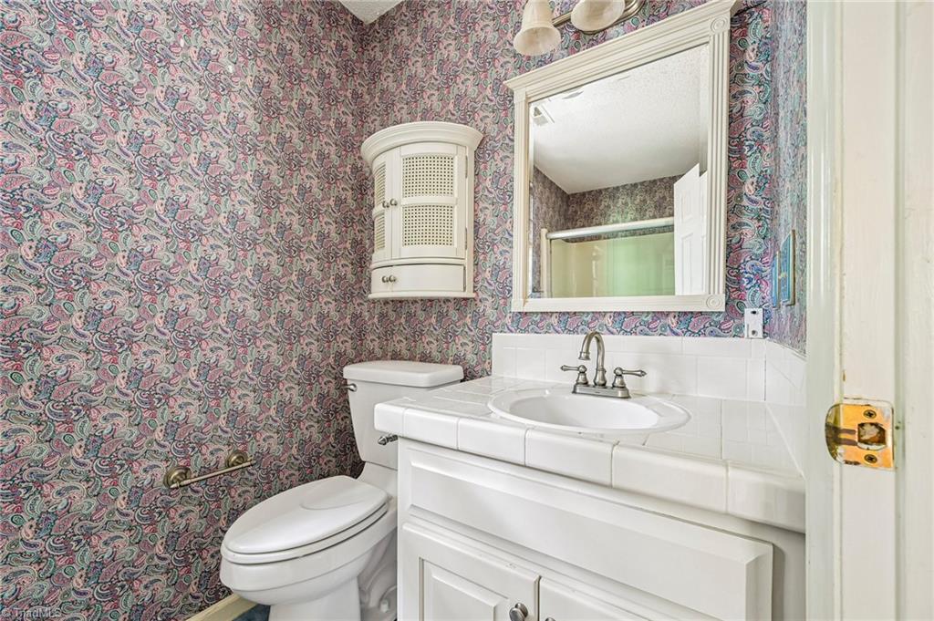 520 E Ohio Avenue Property Photo 27