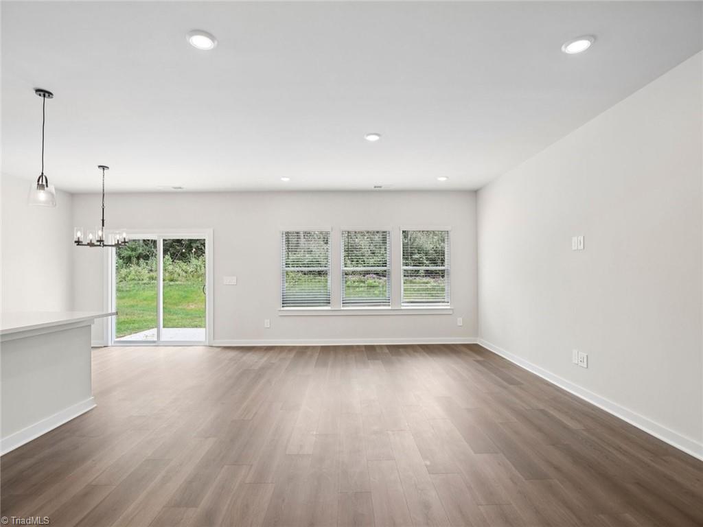 2445 Maxton Drive Property Photo 8