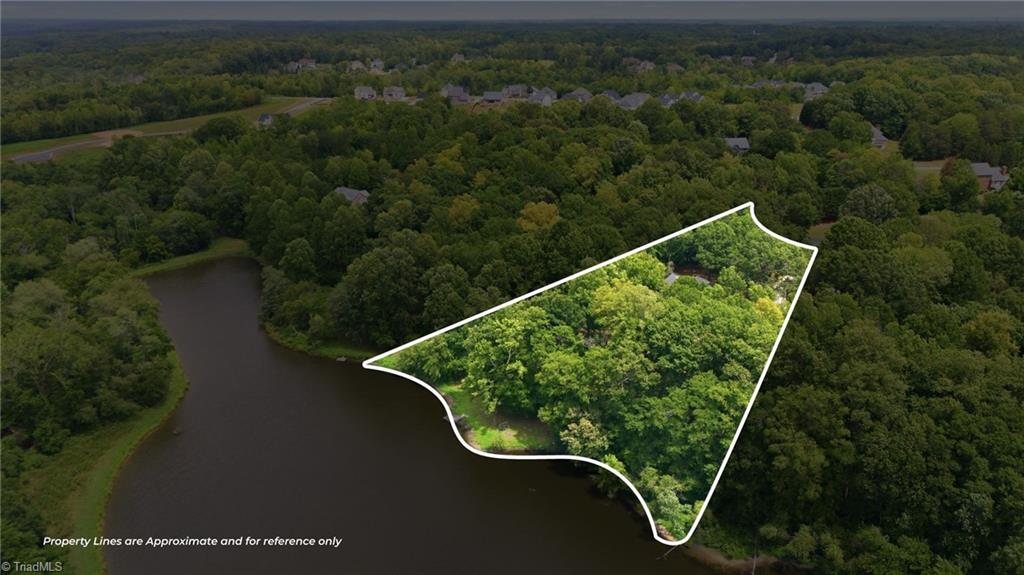 8206 Crows Nest Lane Property Photo 4