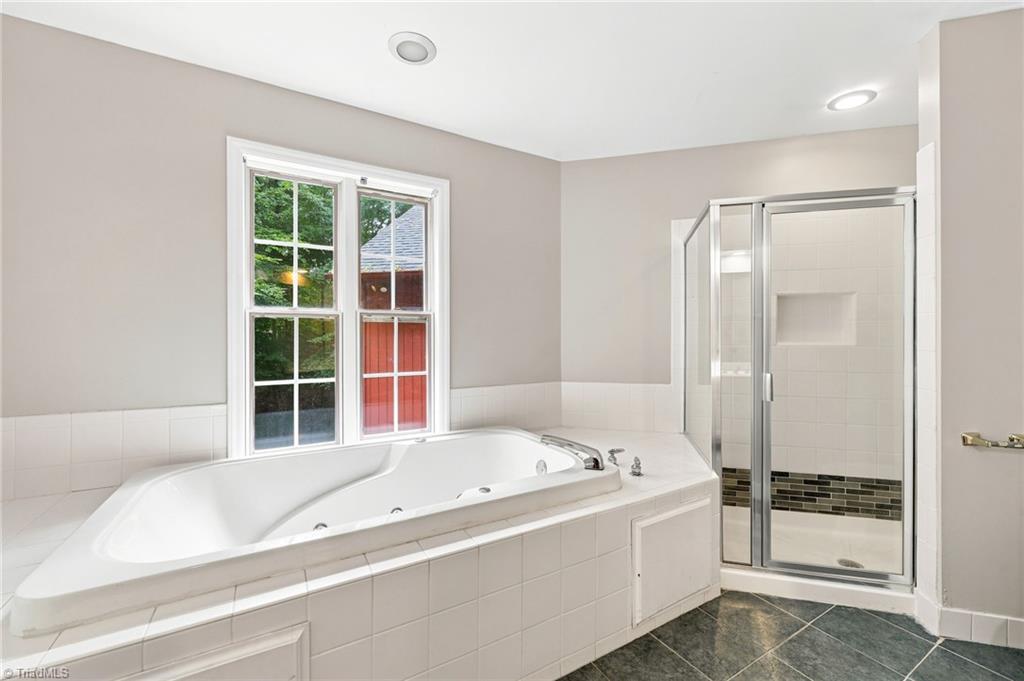 8206 Crows Nest Lane Property Photo 9