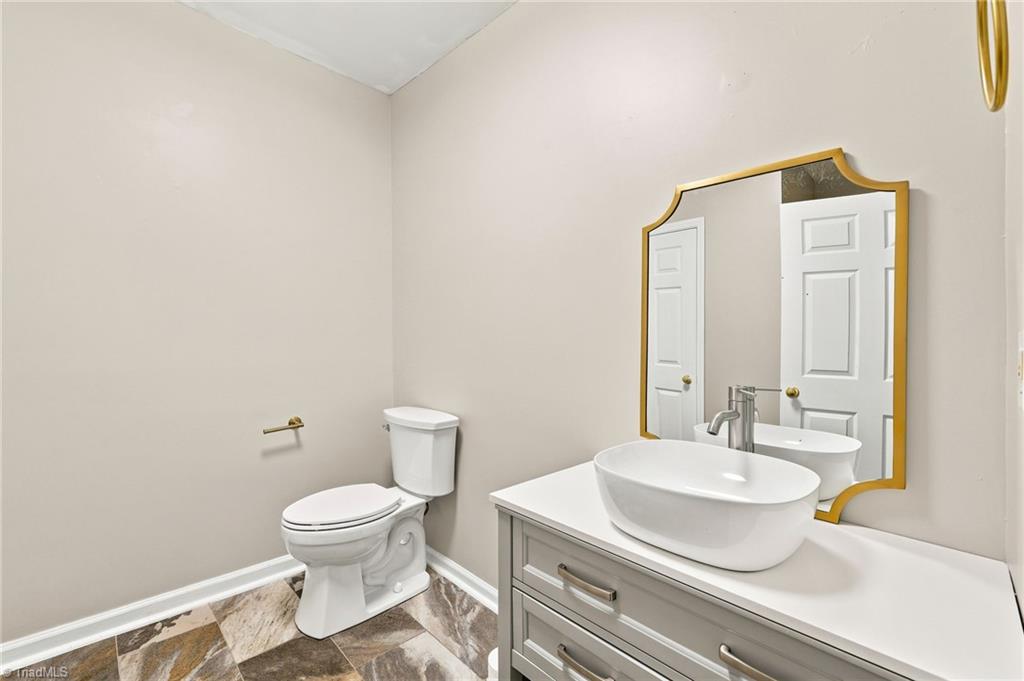 8206 Crows Nest Lane Property Photo 21