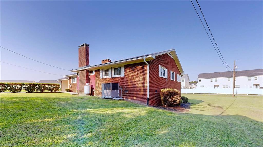 5386 Braxton Craven Road Property Photo 6