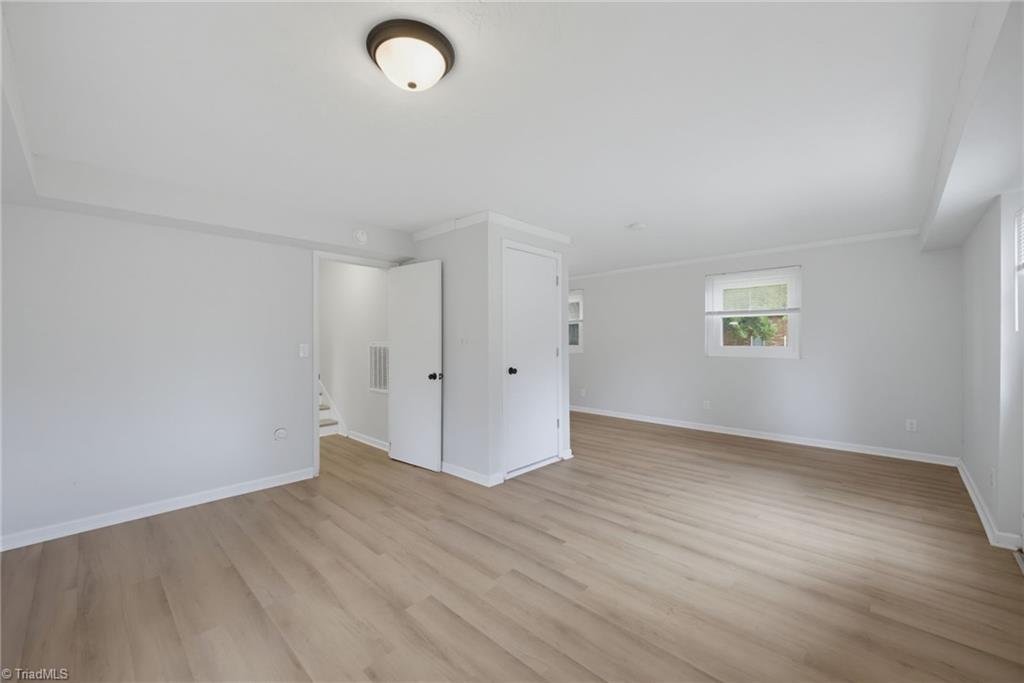 1320 Underwood Avenue Property Photo 25