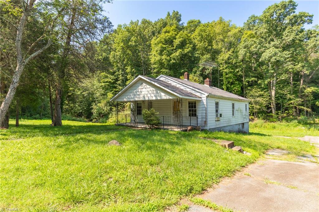 5650 Waller Road Property Photo 1