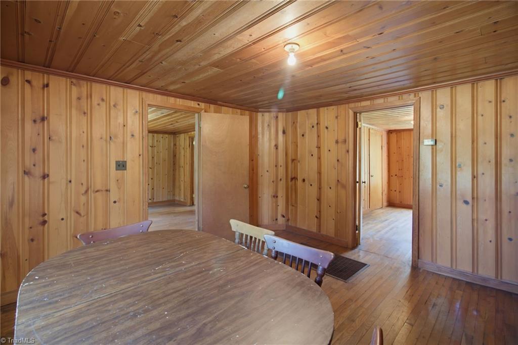 5650 Waller Road Property Photo 13