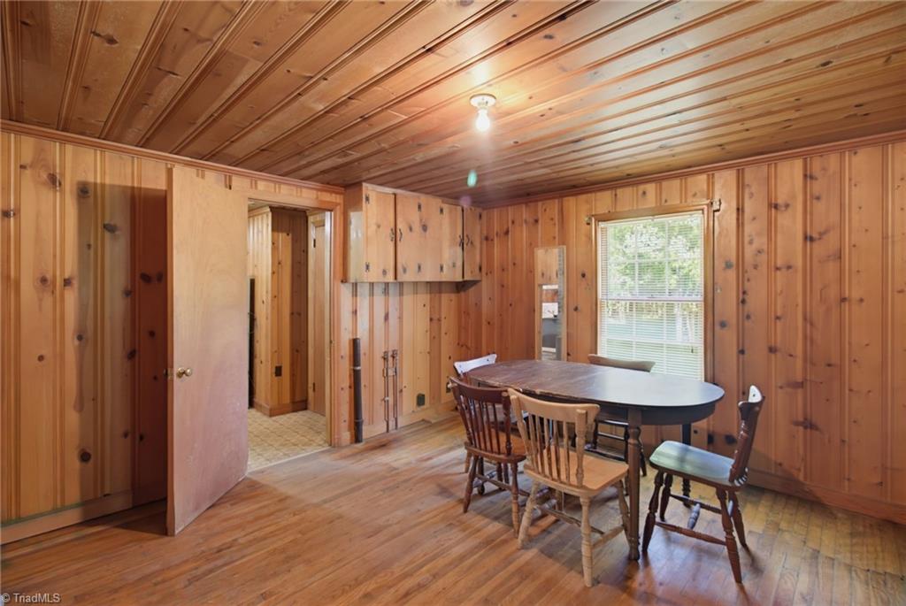 5650 Waller Road Property Photo 15