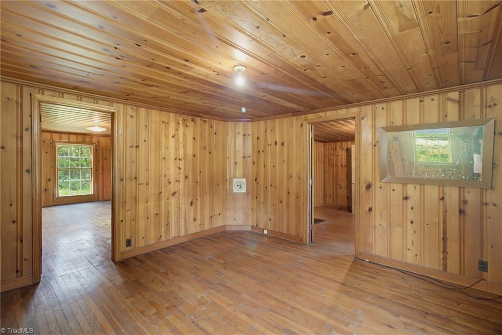 5650 Waller Road Property Photo 21