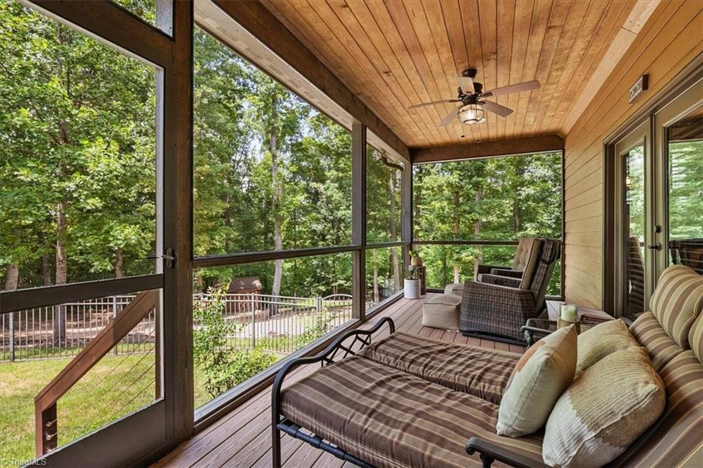 7371 Hidden View Drive Property Photo 8