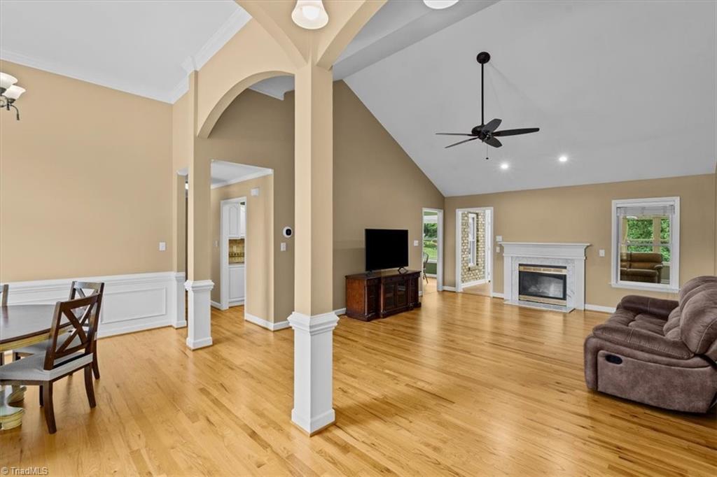 592 Carson Ridge Drive Property Photo 4