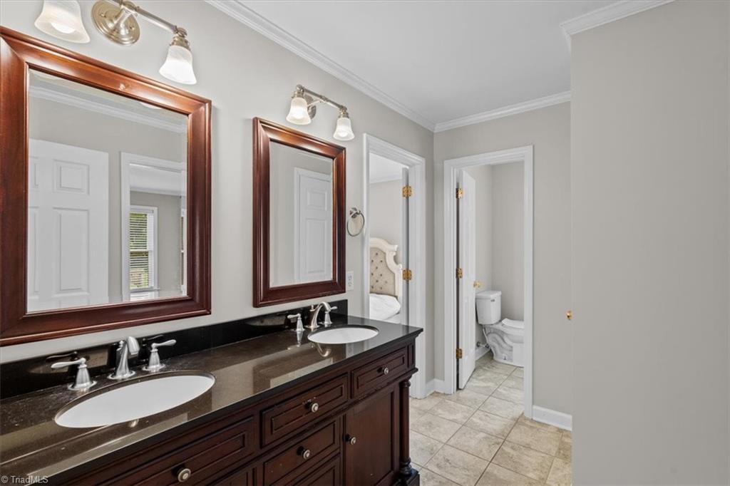 592 Carson Ridge Drive Property Photo 23