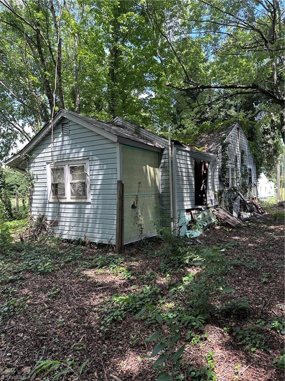 499 Leonard Road Property Photo 2