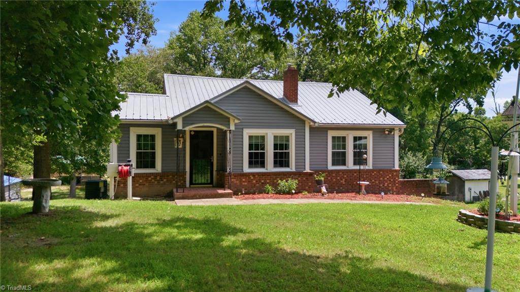 371 Conrad Drive Property Photo 2