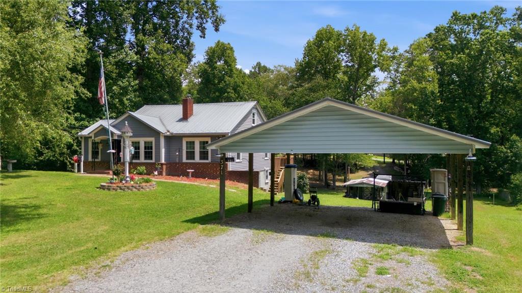371 Conrad Drive Property Photo 6