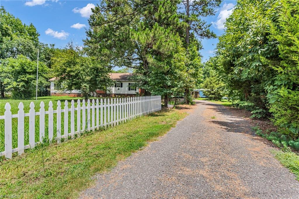 515 Wafford Road Property Photo 6